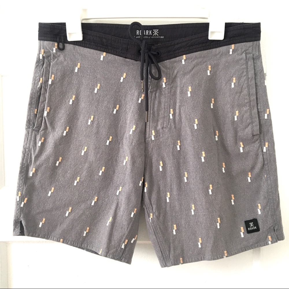 Roark Board Shorts Mens 31 Grey and Black Swim Trunks 17"